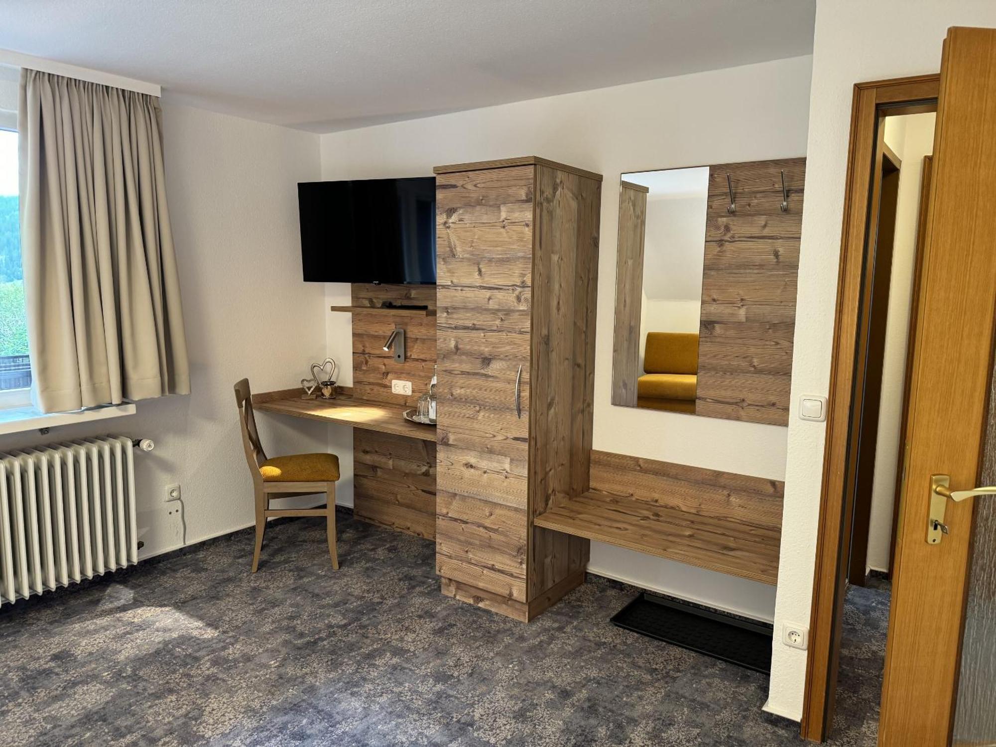 Hotel Silberfelsen Менценшванд Экстерьер фото