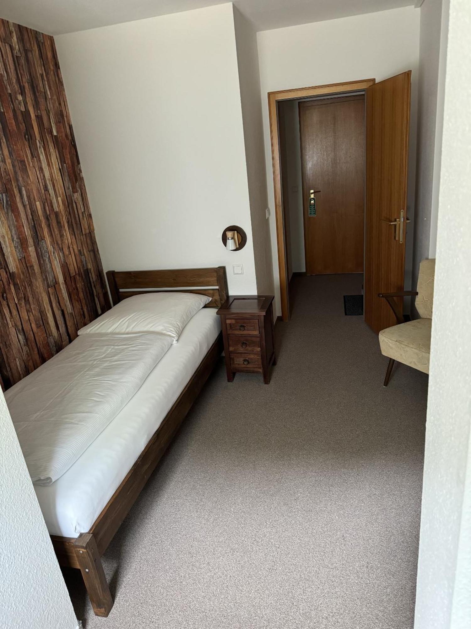 Hotel Silberfelsen Менценшванд Экстерьер фото