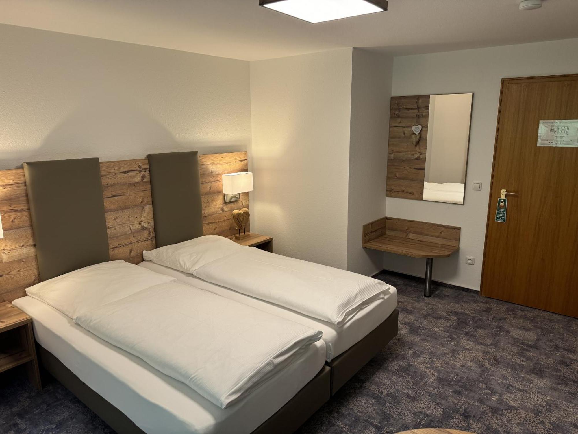 Hotel Silberfelsen Менценшванд Экстерьер фото